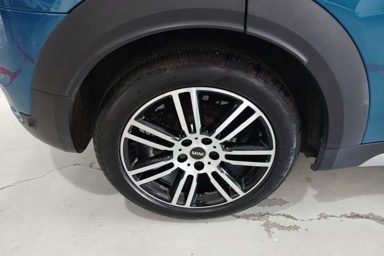 Used MINI Countryman 2017 2.0T COOPER S ALL4 Right Rear Wheel Hub