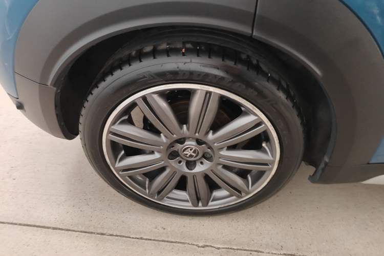 Used MINI Countryman 2017 2.0T COOPER S ALL4 Traveler Right Rear Wheel Hub