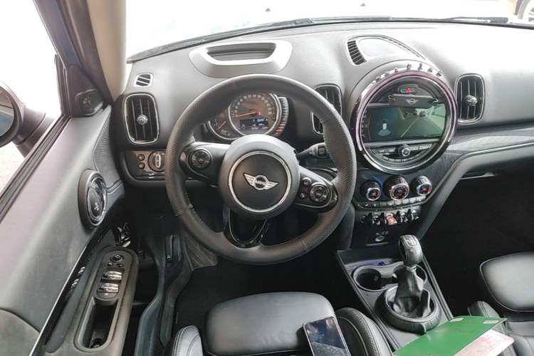 Used MINI Countryman 2017 2.0T COOPER S ALL4 Explorer Steering Wheel