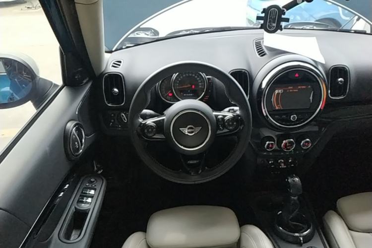 Used MINI Countryman 2017 2.0T COOPER S ALL4 Traveler Steering Wheel