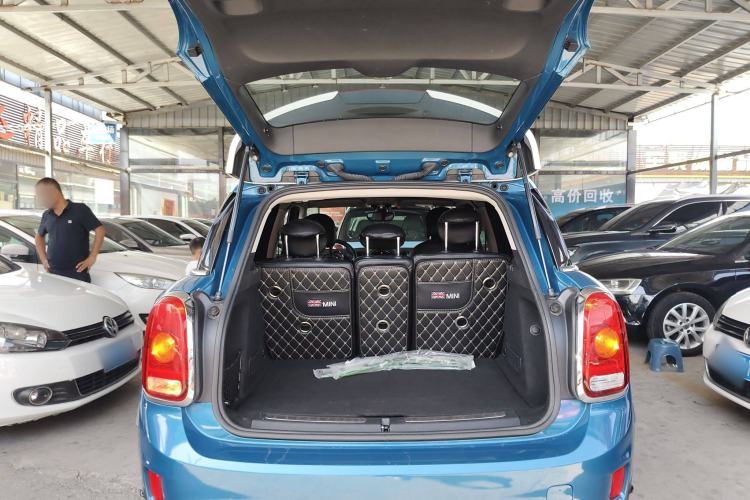 Used MINI Countryman 2017 1.5T COOPER Trunk