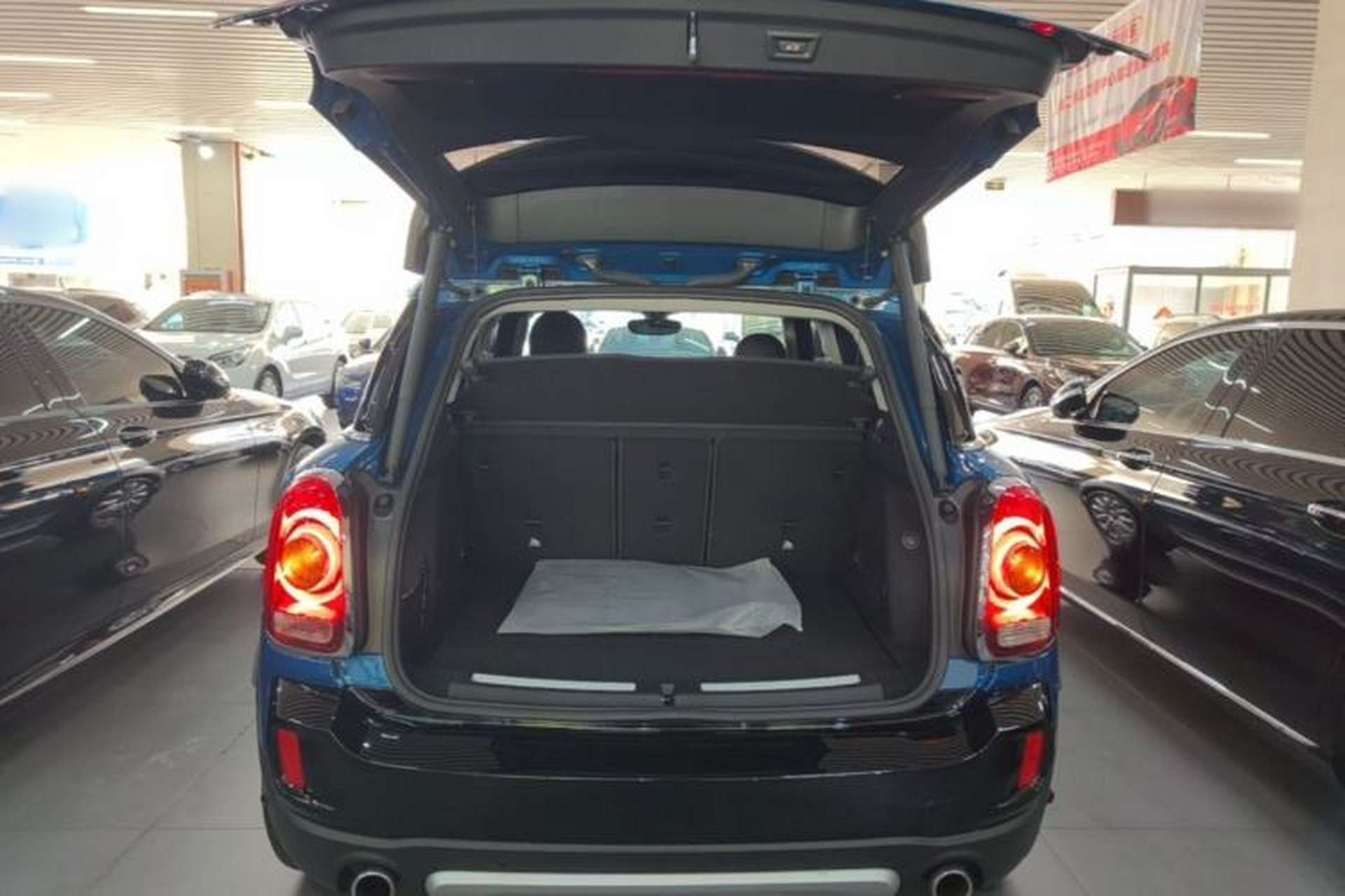 Used MINI Countryman 2017 2.0T COOPER S ALL4 Explorer Trunk