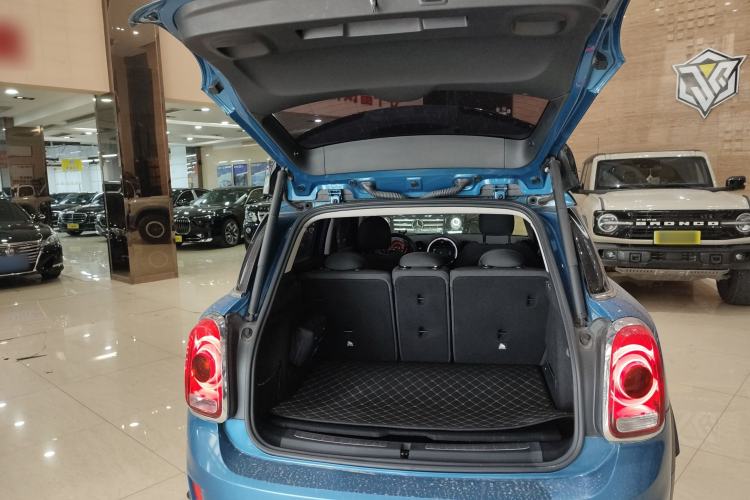 Used MINI Countryman 2017 1.5T COOPER ALL4 Traveler Trunk