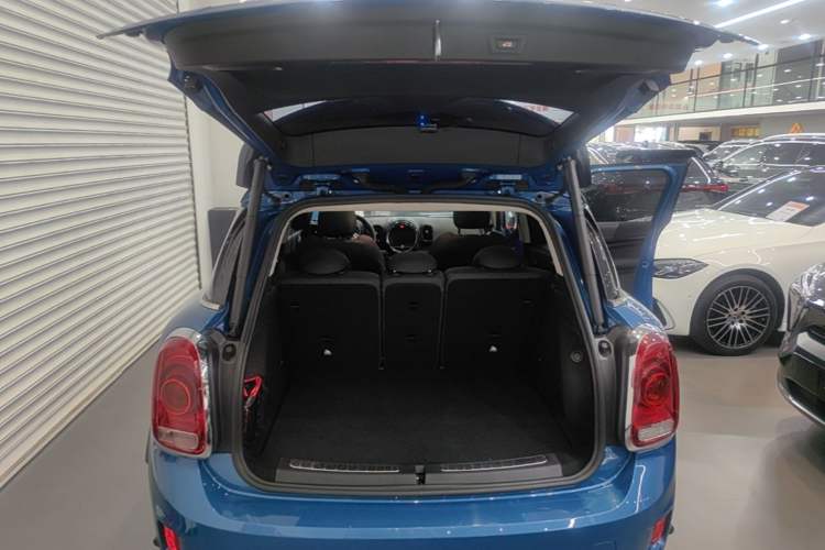 Used MINI Countryman 2017 1.5T COOPER ALL4 Traveler Trunk