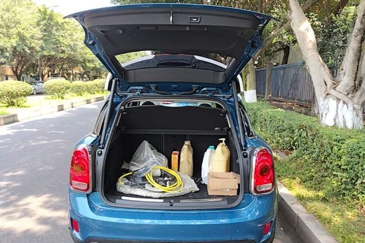 Used MINI Countryman 2017 1.5T COOPER ALL4 Traveler Trunk