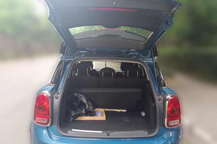 Used MINI Countryman 2017 1.5T COOPER ALL4 Trunk