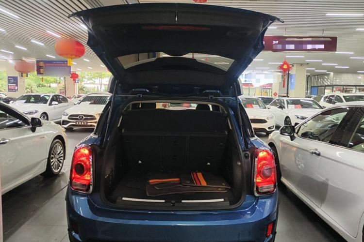 Used MINI Countryman 2017 1.5T COOPER ALL4 Trunk