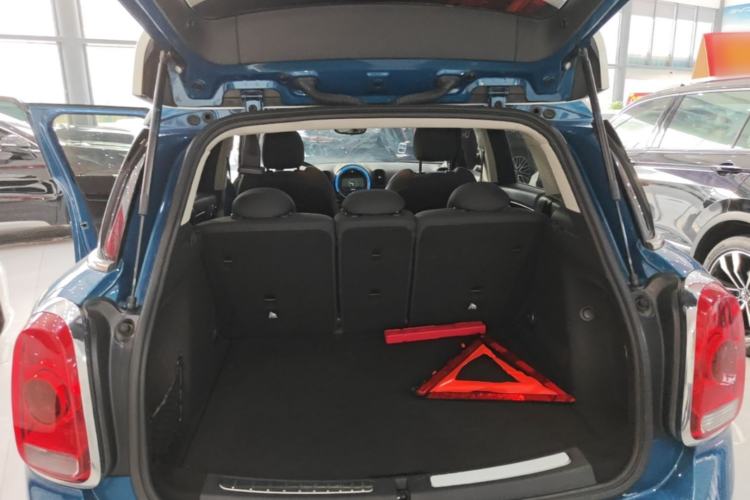 Used MINI Countryman 2017 1.5T COOPER ALL4 Trunk
