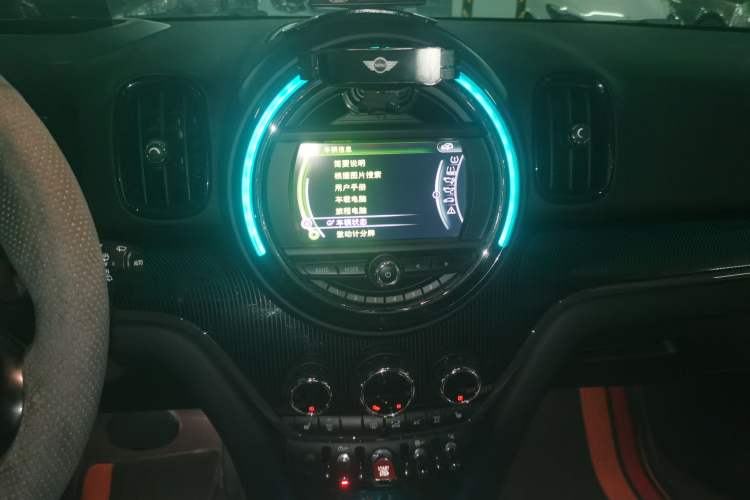 Used MINI Countryman 2017 1.5T COOPER ALL4 Explorer Audio And AC Panel