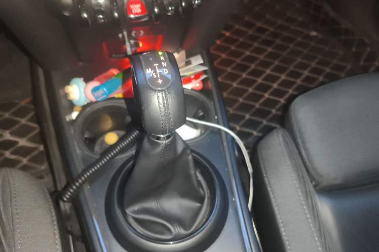 Used MINI Countryman 2017 1.5T COOPER ALL4 Traveler Gear Lever