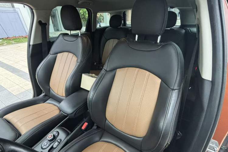 Used MINI Countryman 2017 1.5T COOPER ALL4 Interior 12