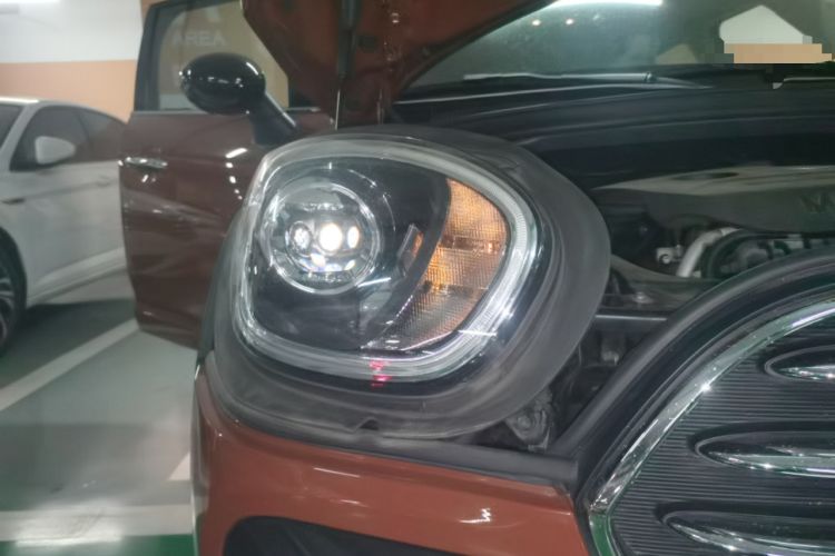 Used MINI Countryman 2017 1.5T COOPER ALL4 Explorer Right Front Headlight