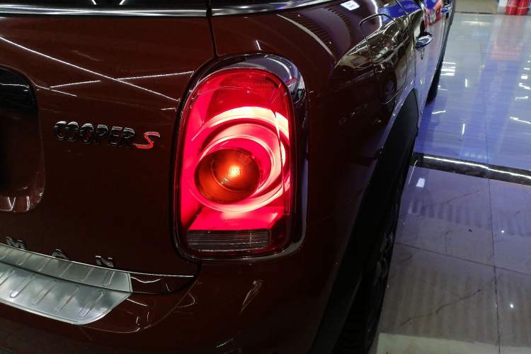 Used MINI Countryman 2017 2.0T COOPER S ALL4 Right Rear Taillight