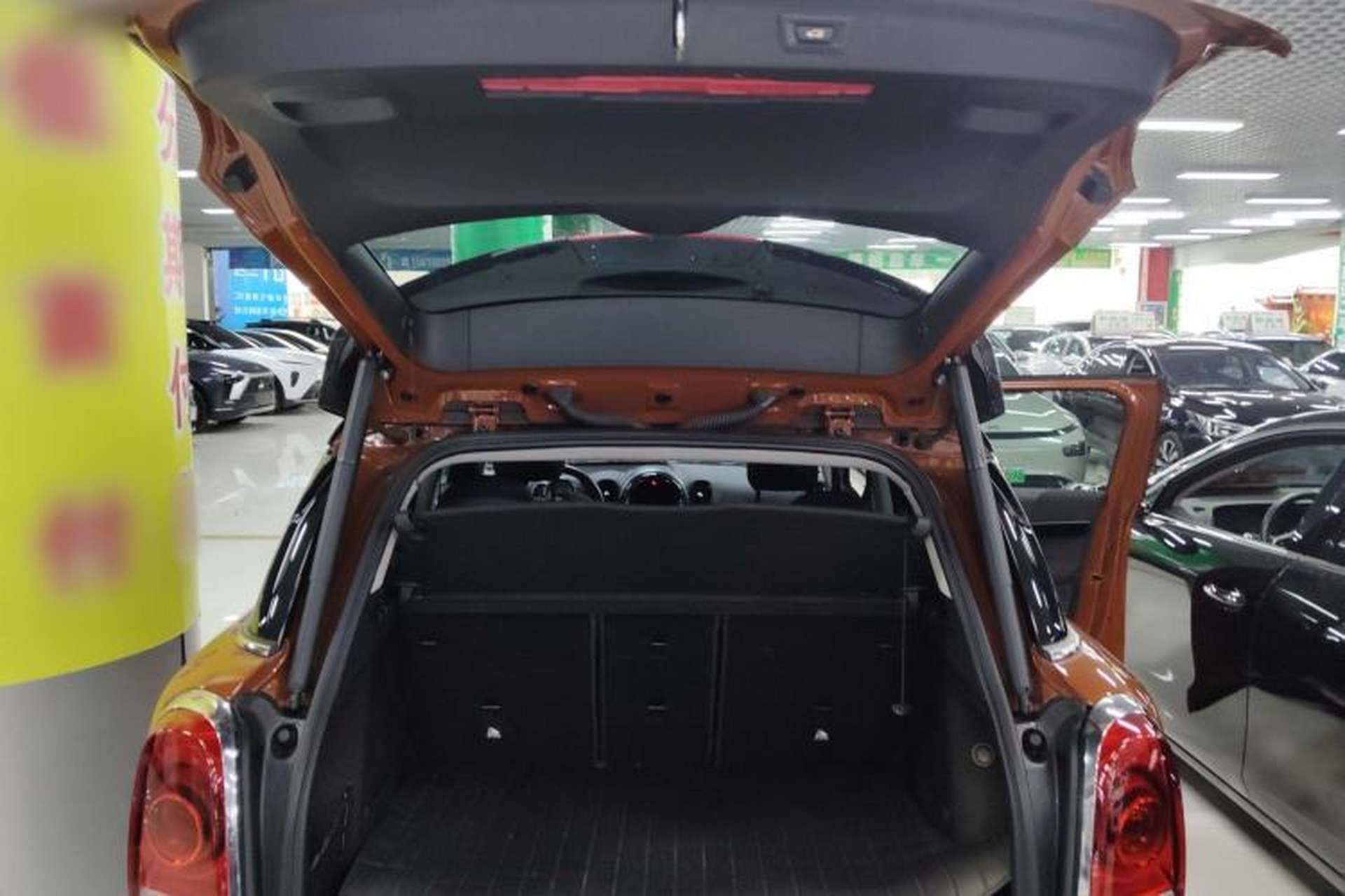 Used MINI Countryman 2017 1.5T COOPER ALL4 Traveler Trunk