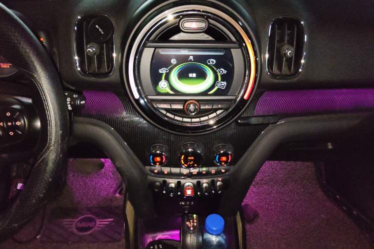 Used MINI Countryman 2017 1.5T COOPER ALL4 Traveler Audio And AC Panel