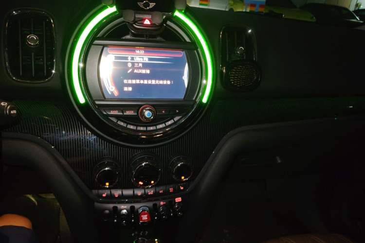 Used MINI Countryman 2017 2.0T COOPER S ALL4 Audio And AC Panel