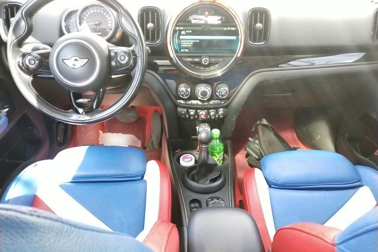 Used MINI Countryman 2017 1.5T COOPER ALL4 Traveler Center Console