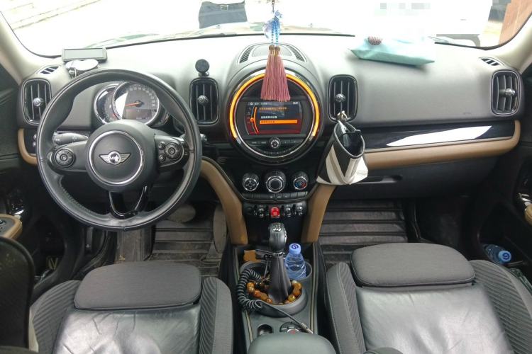Used MINI Countryman 2017 1.5T COOPER ALL4 Center Console