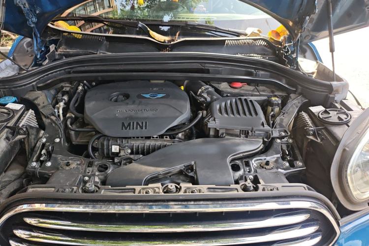 Used MINI Countryman 2017 1.5T COOPER ALL4 Traveler Engine Bay