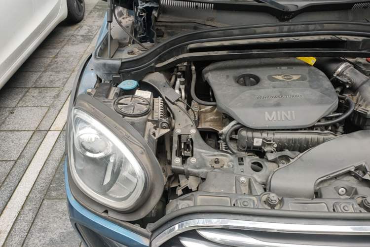 Used MINI Countryman 2017 1.5T COOPER ALL4 Explorer Engine Bay Right