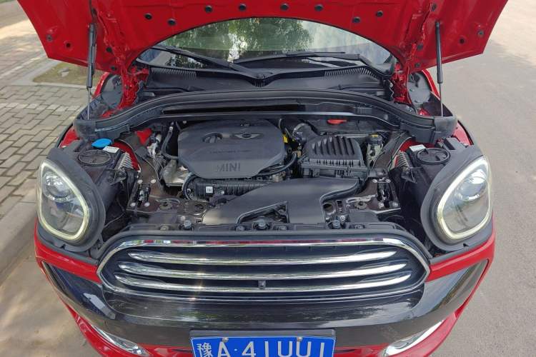 Used MINI Countryman 2017 1.5T COOPER Explorer Engine Bay
