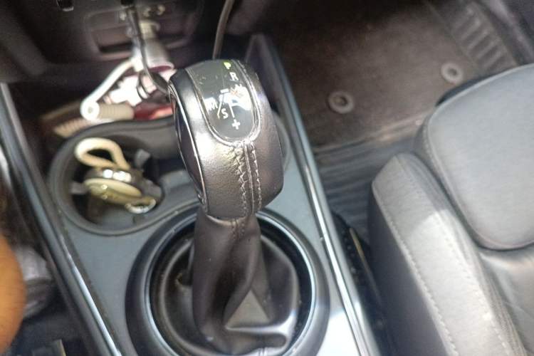 Used MINI Countryman 2017 1.5T COOPER ALL4 Traveler Gear Lever