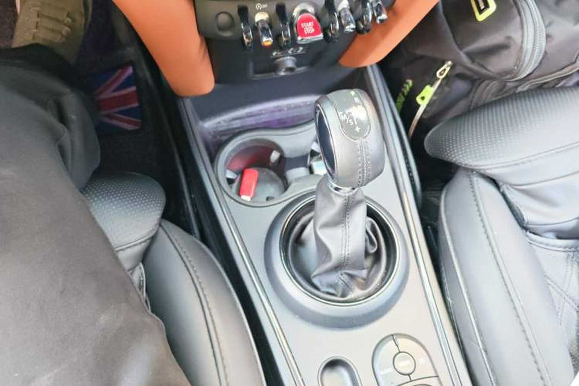 Used MINI Countryman 2017 1.5T COOPER ALL4 Traveler Gear Lever