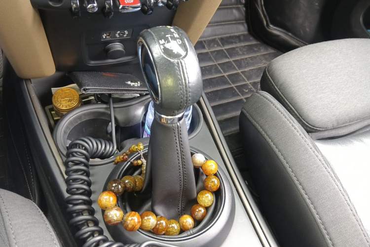 Used MINI Countryman 2017 1.5T COOPER ALL4 Gear Lever