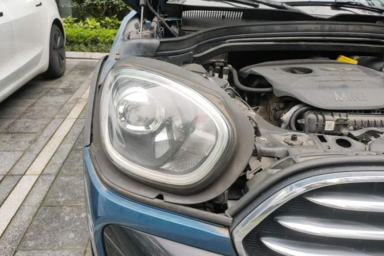 Used MINI Countryman 2017 1.5T COOPER ALL4 Explorer Right Front Headlight