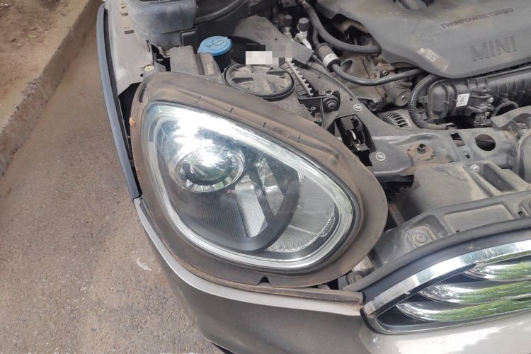 Used MINI Countryman 2017 1.5T COOPER ALL4 Traveler Right Front Headlight