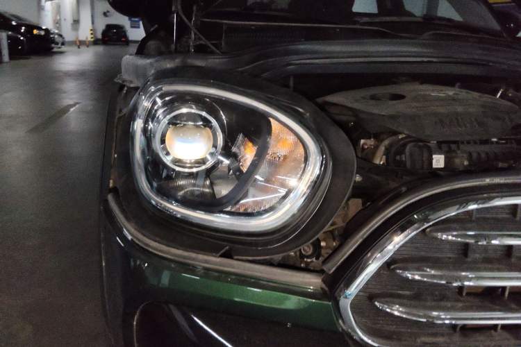 Used MINI Countryman 2017 1.5T COOPER ALL4 Traveler Right Front Headlight