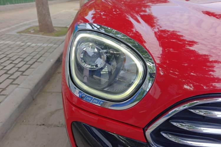 Used MINI Countryman 2017 1.5T COOPER Explorer Right Front Headlight