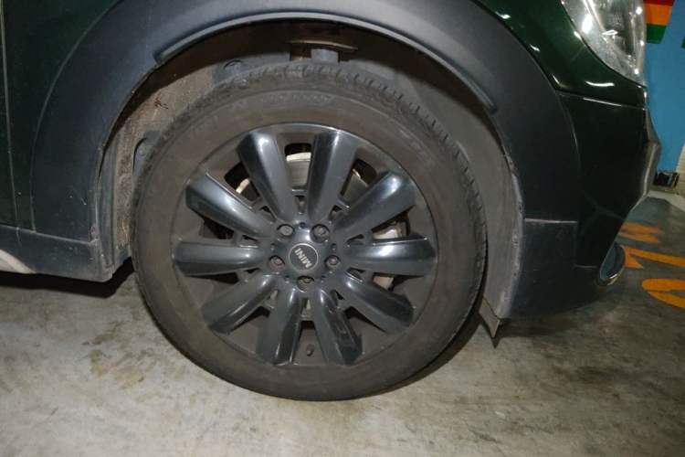 Used MINI Countryman 2017 2.0T COOPER S ALL4 Right Front Wheel Hub