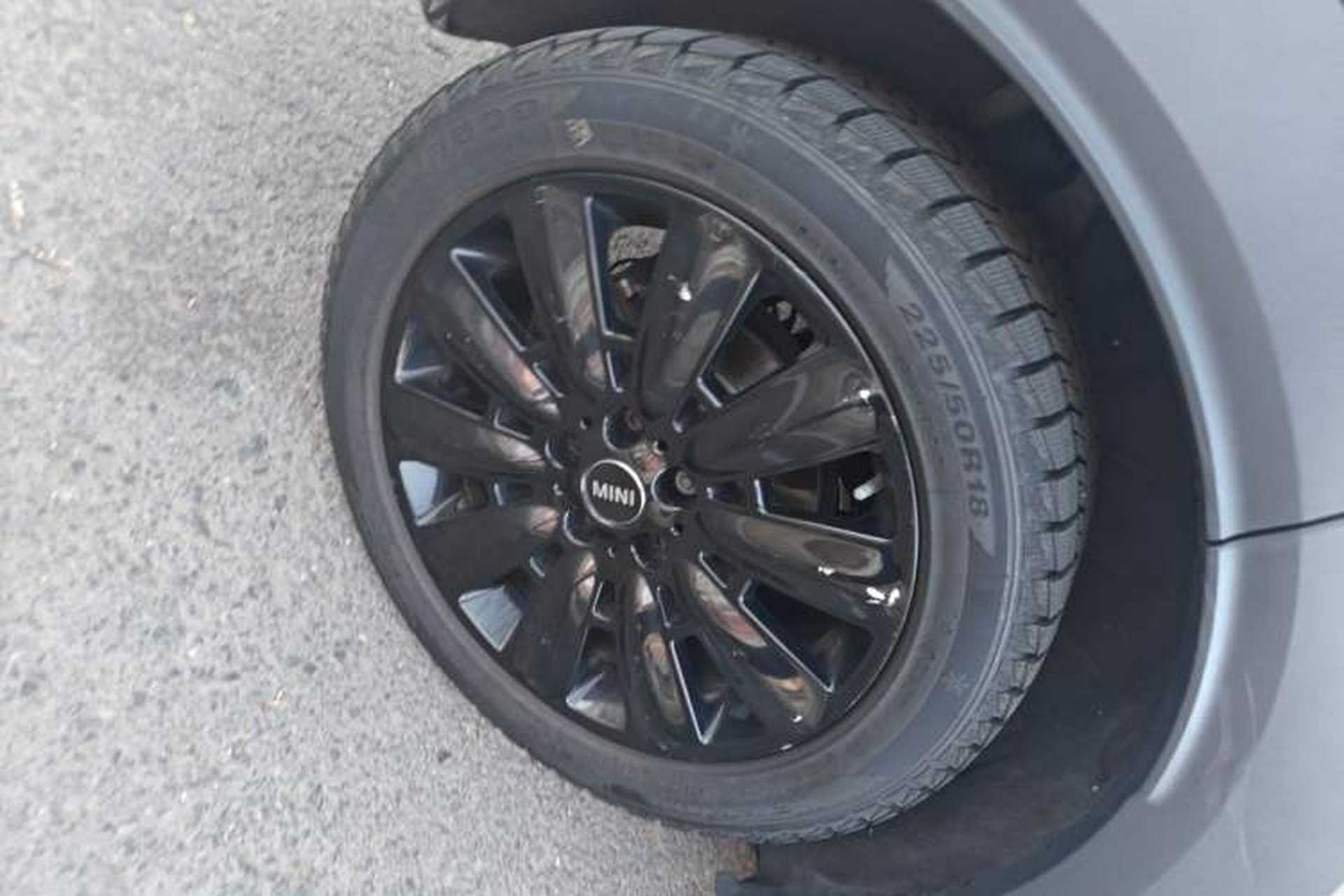 Used MINI Countryman 2017 2.0T COOPER S ALL4 Right Front Wheel Hub