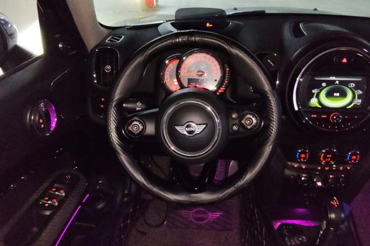 Used MINI Countryman 2017 1.5T COOPER ALL4 Traveler Steering Wheel