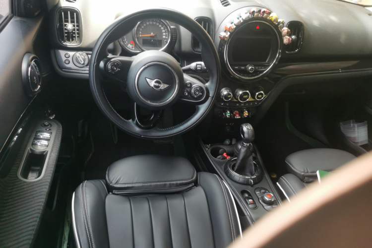 Used MINI Countryman 2017 1.5T COOPER ALL4 Traveler Steering Wheel