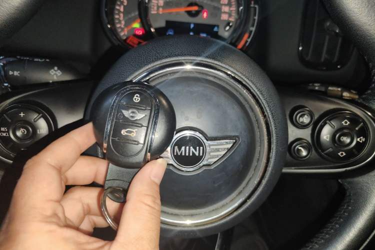 Used MINI Countryman 2017 1.5T COOPER ALL4 Explorer Vehicle Key