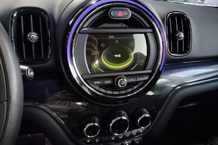 Used MINI Countryman 2017 1.5T COOPER ALL4 Audio And AC Panel