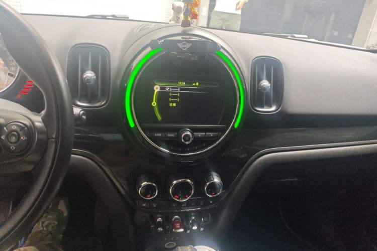 Used MINI Countryman 2017 1.5T COOPER ALL4 Traveler Audio And AC Panel