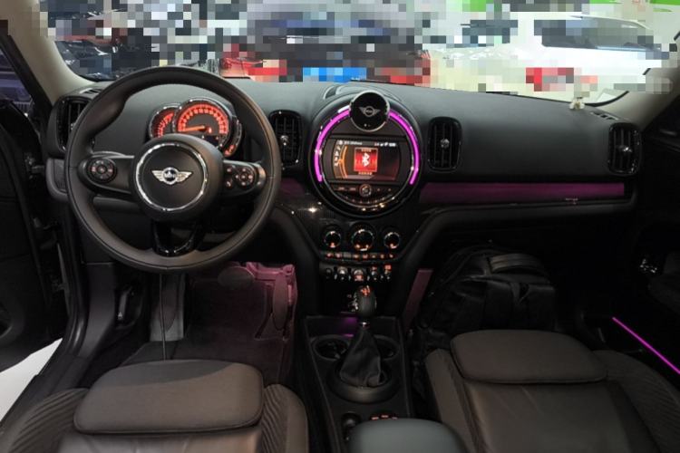 Used MINI Countryman 2017 1.5T COOPER ALL4 Traveler Center Console
