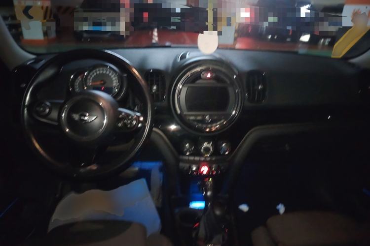 Used MINI Countryman 2017 1.5T COOPER ALL4 Center Console