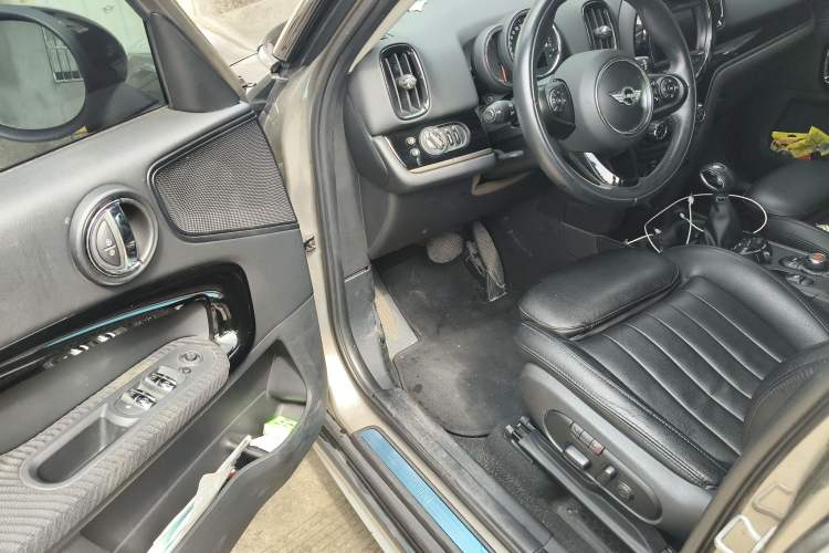 Used MINI Countryman 2017 1.5T COOPER ALL4 Driver Seat