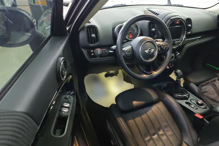 Used MINI Countryman 2017 1.5T COOPER ALL4 Driver Seat