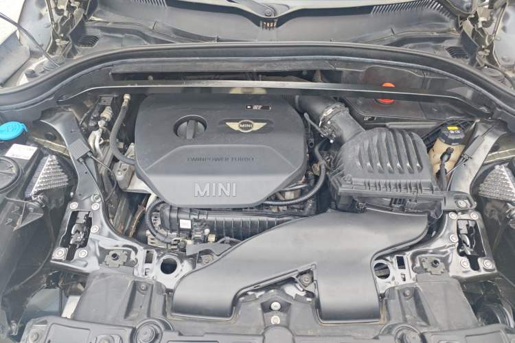 Used MINI Countryman 2017 1.5T COOPER ALL4 Engine Bay