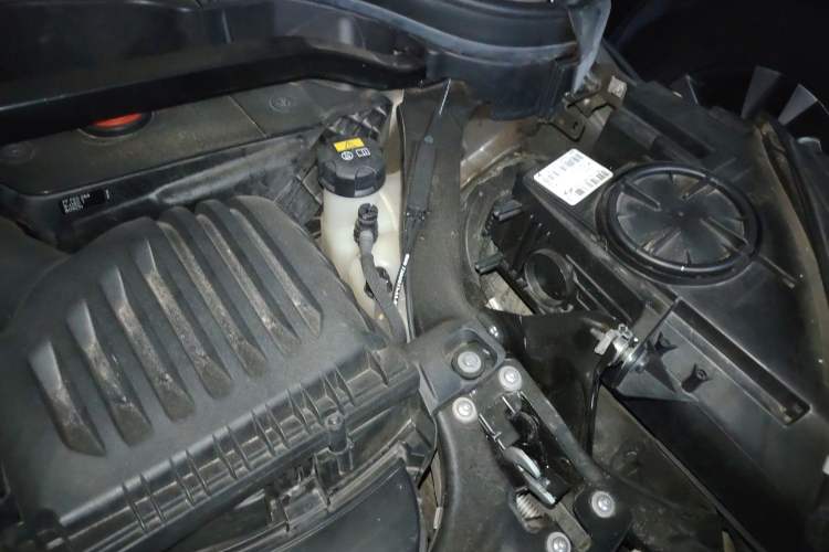 Used MINI Countryman 2017 1.5T COOPER ALL4 Engine Bay Left