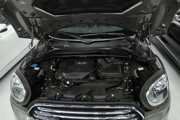 Used MINI Countryman 2017 1.5T COOPER ALL4 Traveler Engine Bay