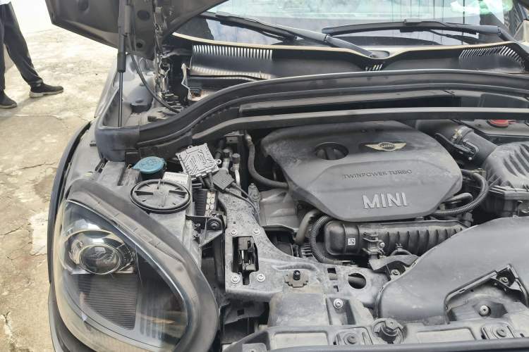 Used MINI Countryman 2017 1.5T COOPER ALL4 Engine Bay Right