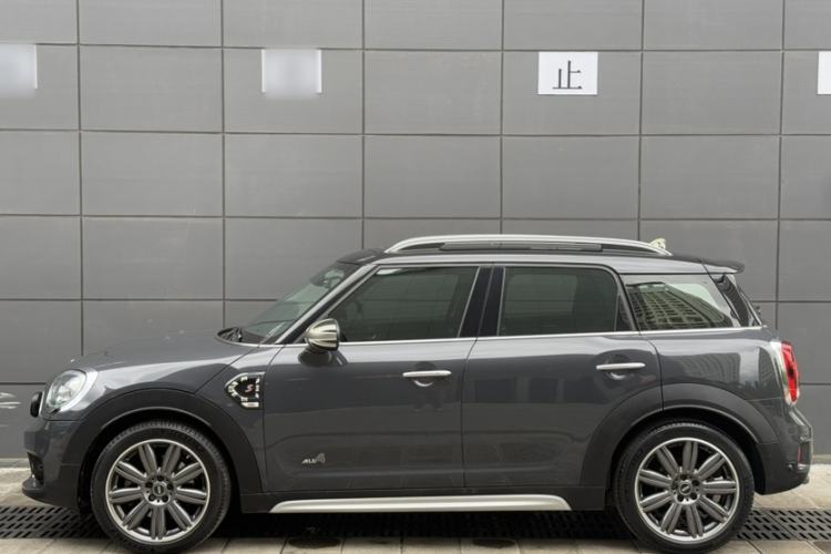 Used MINI Countryman 2017 2.0T COOPER S ALL4 Traveler Exterior 5