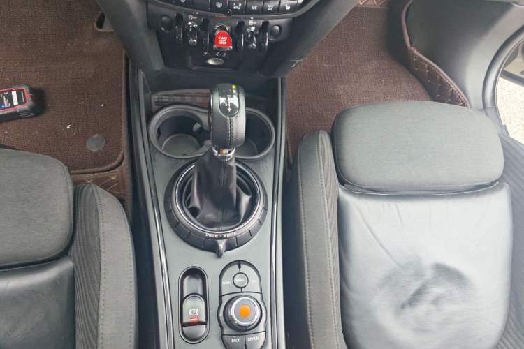 Used MINI Countryman 2017 1.5T COOPER ALL4 Gear Lever