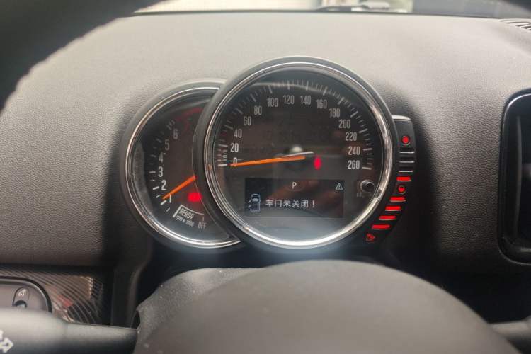 Used MINI Countryman 2017 1.5T COOPER ALL4 Traveler Instrument Cluster